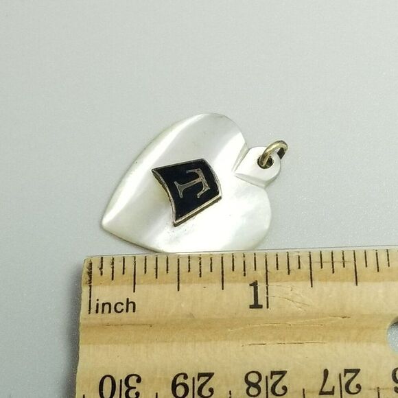 Vintage T Heart Shape Charm Mother Of Pearl Black Enamel Initial Letter Monogram - Picture 4 of 5